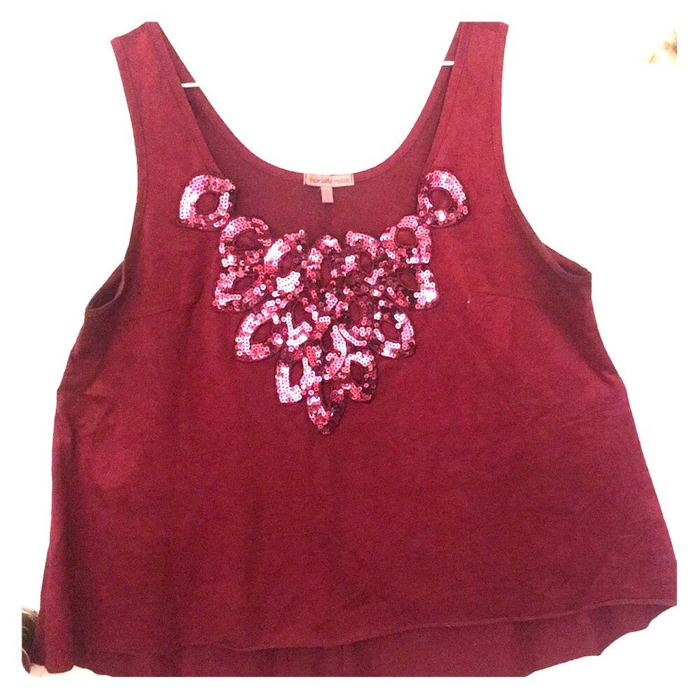 Very pretty and elegant red top!